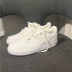 Nike All-White Low-Top Sneakers Size 8